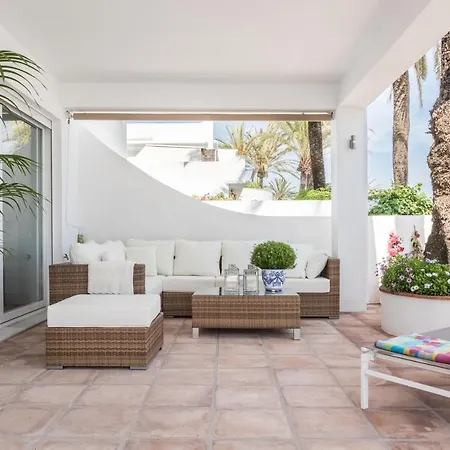 Oasis Beachfront Golden Mile בית נופש *