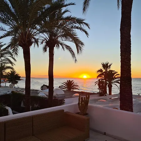 בית נופש Oasis Beachfront Golden Mile